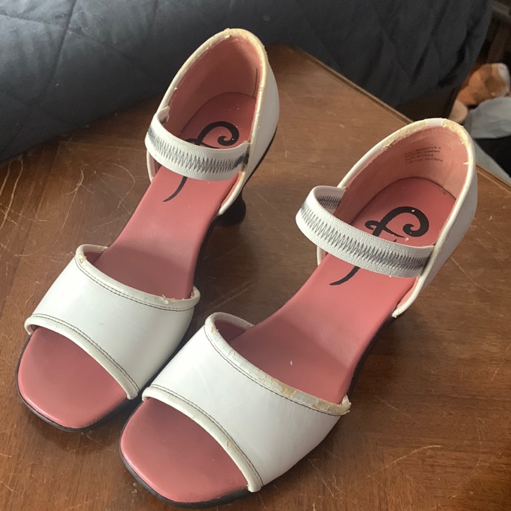 Fluevog Friends Mae